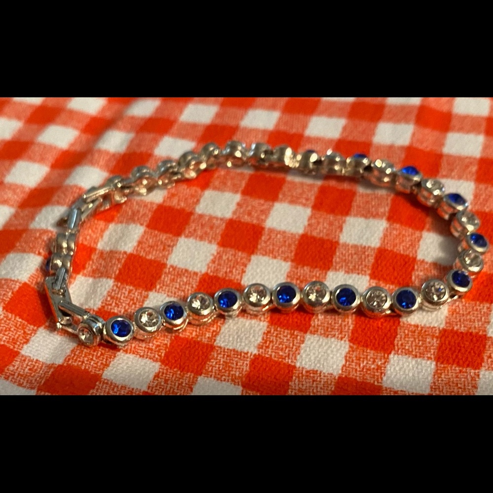 2 different styles - Picture 5 of 5